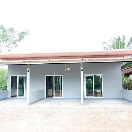 Jarawee Resort Chumphon Buitenkant foto